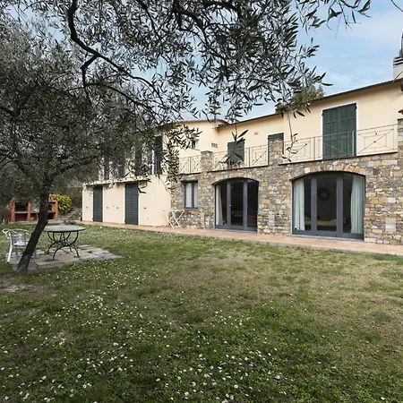 Costadoro By Interhome インペリア
